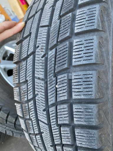 スタッドレスタイヤ　195/65/R15   ヨコハマ プリウスに使用