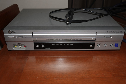 VHS PAL ビデオデッキ LG LV4685（６ヘッドモデル、HiFi、NTSC再生可能）中古品