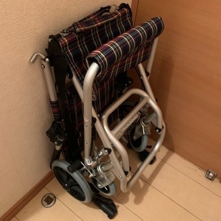 簡易型　車椅子の画像