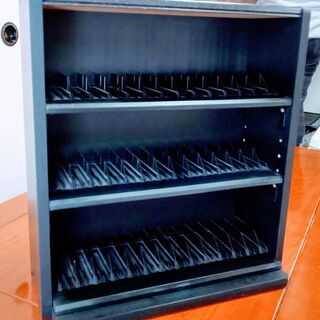 CD&DVDとVHSビデオラックのセットの画像