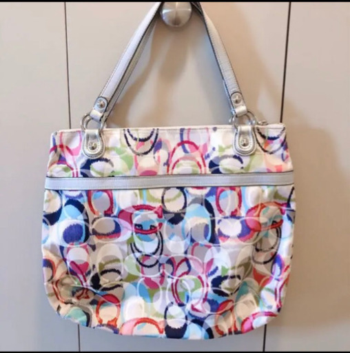 新品タグ付きCOACH コーチ シグネチャートートバッグ