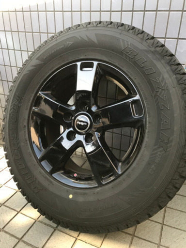 値下げしました❗️ブリヂストン　ブリザック(265/70R17)ホイール付き