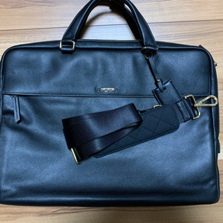 TUMI 牛革バッグ　新品未使用の画像