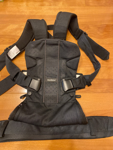 ベビービョルン　抱っこ紐　ベビーキャリア　One +
