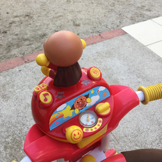 アンパンマン三輪車の画像