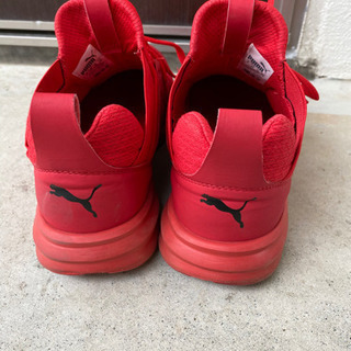 PUMA スニーカー　赤