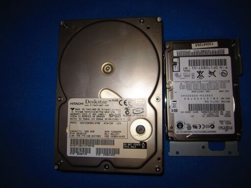 ノートパソコン用とデスクトップ用ハードデスク