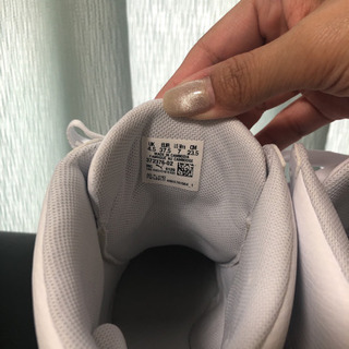 PUMAインヒールスニーカーの画像