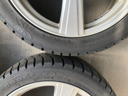 スタッドレスタイヤ　ホイル付　215/45 R17