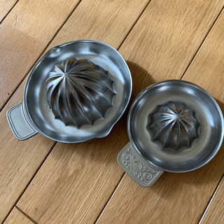 グレープフルーツ・レモン絞り器