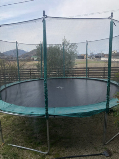 大型遊具　トランポリン