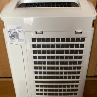 【お取引中】SHARP 空気清浄機 プラズマクラスター KC-Z45-Wの画像