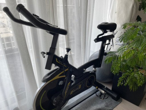 エルゴメーター、室内バイクトレーニングマシン