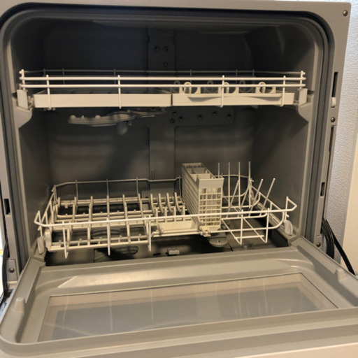 (お譲り先決まりました)食洗機　Panasonic  食器洗い乾燥機 NP-TH ベージュ