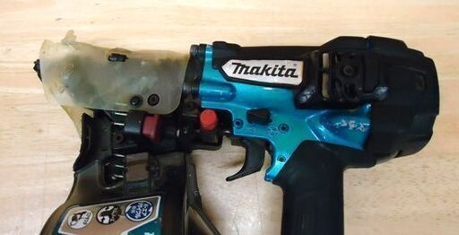 マキタ 65mm 高圧エア釘打 AN635HM 青 エアダスタ付 ケース付 釘打ち機 makita  ☆ PayPay(ペイペイ)決済可能 ☆ 札幌市 豊平区 平岸