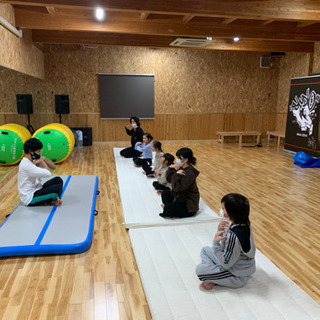 ダンス、アクロバットレッスン！オンラインでも受講可能！﻿レンタルも可能！の画像