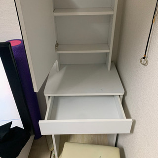 ドレッサー貰ってください。