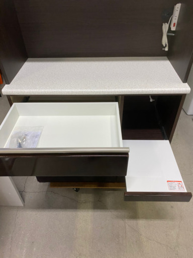 極上品!!配送もご相談ください。ニトリ キッチンボードアルミナ2 100KB
