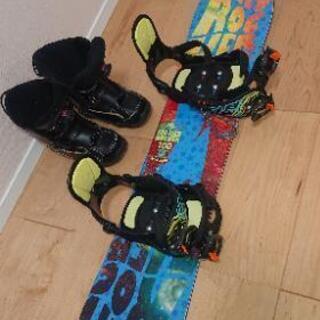 子供用スノーボード一式　板、ビンディング、ブーツ３点の画像