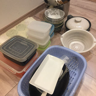 食器類一式です。