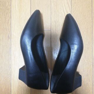 新品　パンプス黒　24の画像