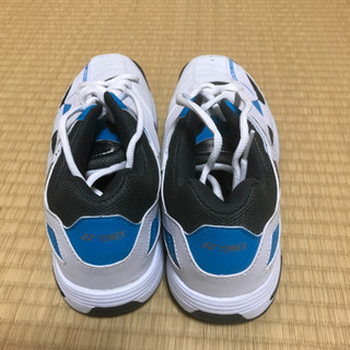 《交渉中》体育館で使用した靴の画像