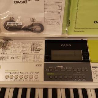 CASIO LK-511 電子ピアノの画像