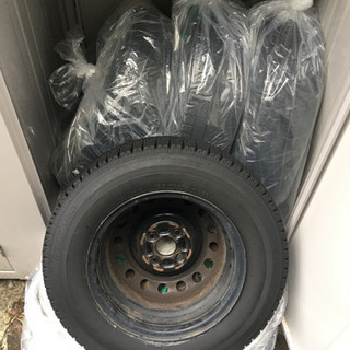 ブリヂストン スタッドレスタイヤ VRX2 185/70 R14 4本の画像