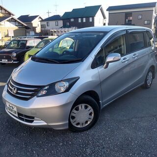 仕事や趣味に！車中泊だって楽にできます！ホンダ フリードのご紹介です