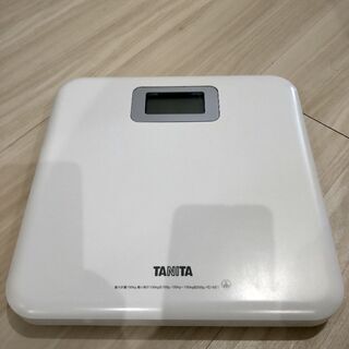 決まりました！タニタ　体重計　 hd‑661　ホワイト　シンプル！