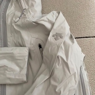 DESCENTE ナイロンジャケット　アクティブシェル　デサントの画像