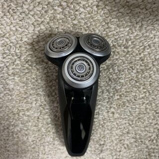 【値下げ！！！】Shaver series 9000 ウェット＆ドライ電気シェーバー S9031/37