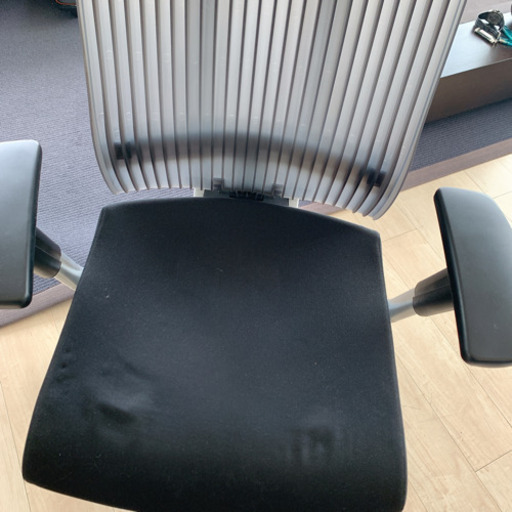 商談済　イトーキ スピーナチェア KE-757GP-T1T1T1 ブラック