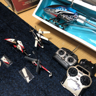 SKY KING METAL BODY プラス小型ラジコンヘリ3機の画像