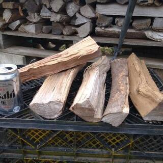キャンプに最適！広葉樹の中太薪。含水率16％程度。茨城県潮来市。