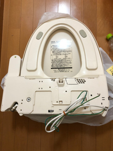 温水洗浄便座　TOSHIBA