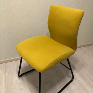 ニトリのイスの画像