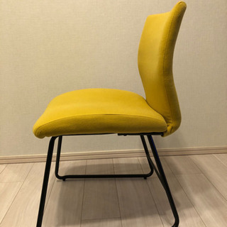 ニトリのイスの画像