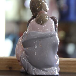 LLADRO　ﾘﾔﾄﾞﾛ 置物 ﾌｨｷﾞｭﾘﾝ「寄りそい」【愛品倶楽部柏店 管理No:112-030931 002】柏市周辺 出張買取 持込買取 引越し 処分 不要 生前整理 遺品整理 ご相談を！ 松戸 流山 我孫子 ﾘﾕｰｽ ﾘｻｲｸﾙ【店舗同時販売中】の画像