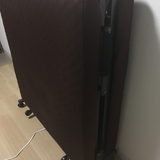 折りたたみベッドの画像