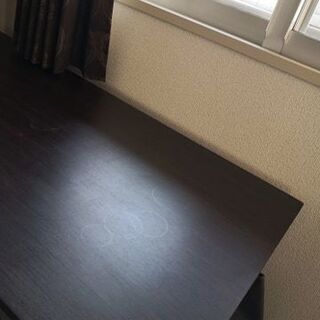 パソコンデスクの画像