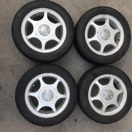 スタッドレス　タイヤ　４本セット