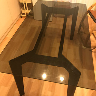 ダイニングテーブルの画像