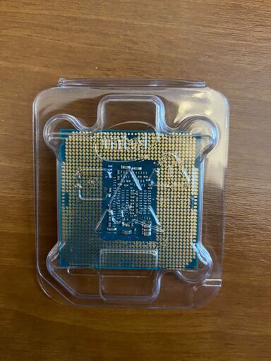 インテル Intel CPU Core i3-8100 3.6GHz 6Mキャッシュ 10,000円
