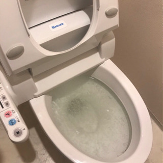 トイレつまり抜き作業