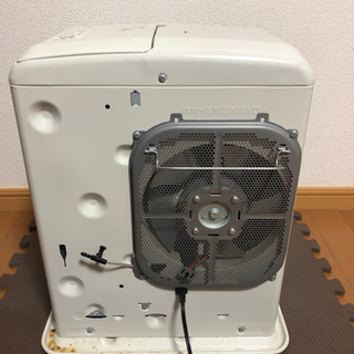 石油ファンヒーターの画像