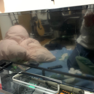 SHARP AQUOS 32V型　画面に傷あり　格安　B-CAS...