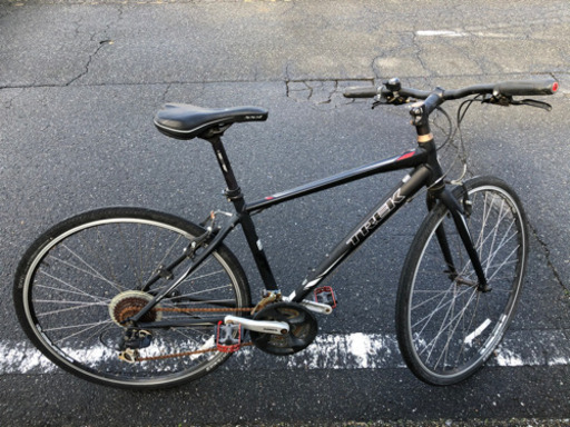 別投稿にしました　クロスバイク　Trak 7.2FX