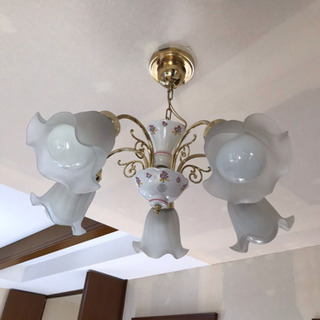 シャンデリア　花柄
