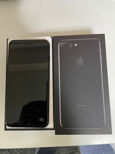 iPhone 7 Plus Jet Black 128ギガ　シムフリー